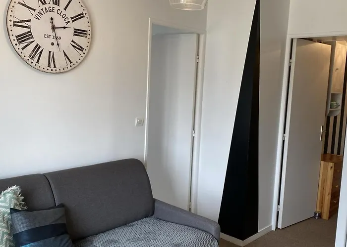 2 Pieces A Cabourg, Proche Et Thalasso, Balcon, Wifi, 4 Pers - Fr-1-487-315